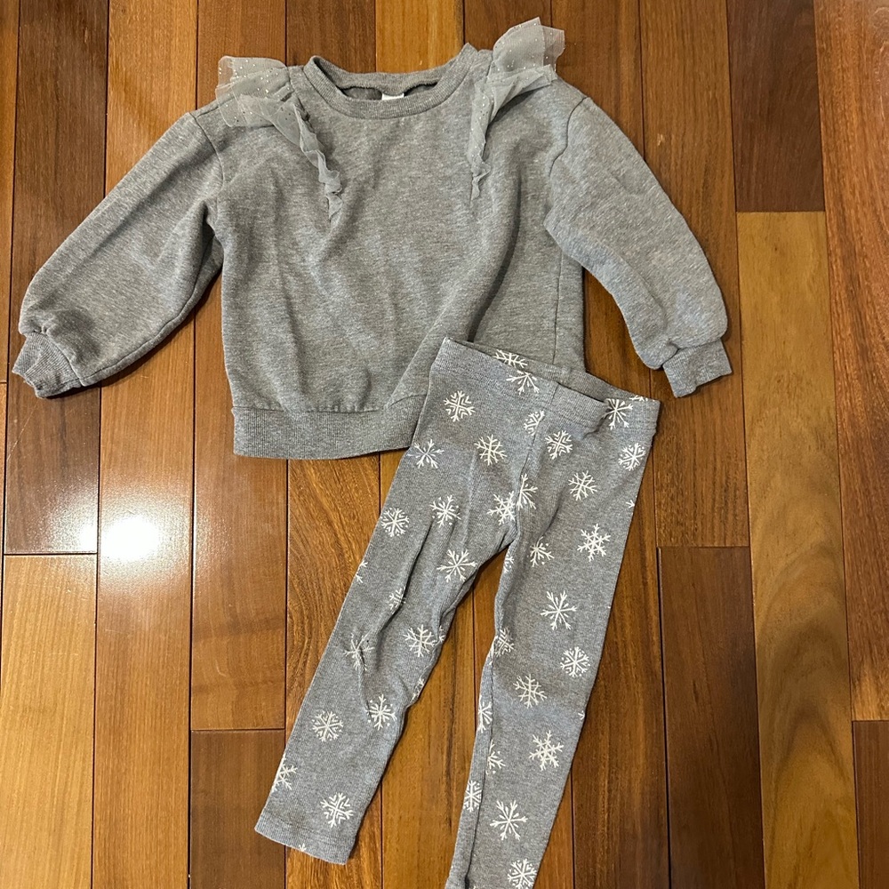 Carter's Gray Kids Matching Set with Snowflake Design